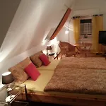Altes Farmhaus Und Lienen