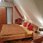 Pensjonat Altes Farmhaus Und 3*