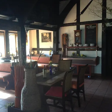 Altes Farmhaus Und Lienen