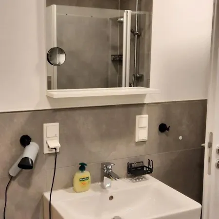 Altes Farmhaus Und Lienen