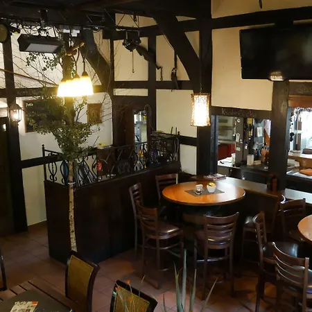 Altes Farmhaus Und ゲストハウス