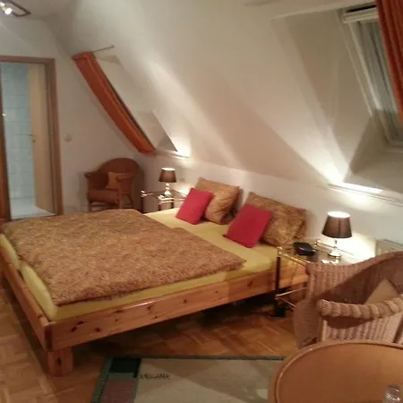 Casa de hóspedes Altes Farmhaus Und 3*