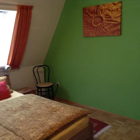 Casa de hóspedes Altes Farmhaus Und 3*