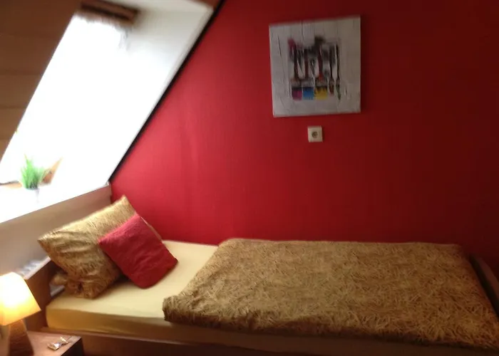 בית הארחה Altes Farmhaus Und